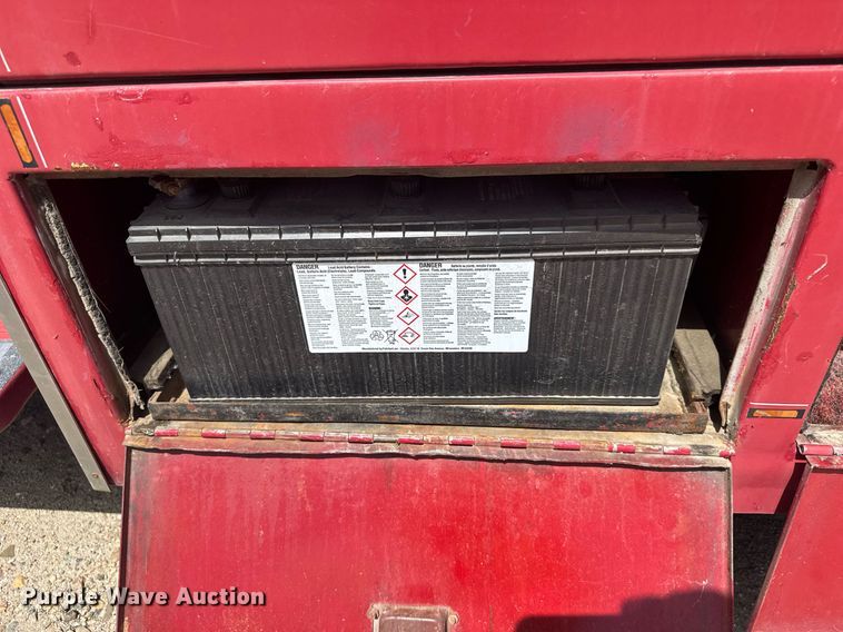 image for item EG6420 1982 Ford F600 rescue vehicle