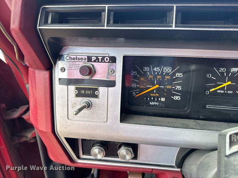 image for item EG6420 1982 Ford F600 rescue vehicle