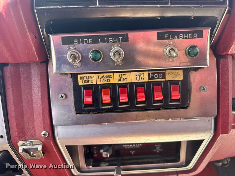 image for item EG6420 1982 Ford F600 rescue vehicle