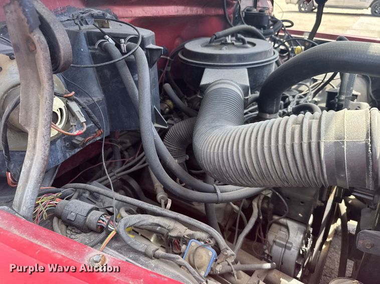 image for item EG6420 1982 Ford F600 rescue vehicle