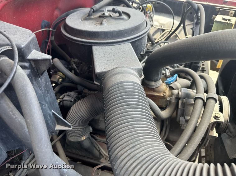 image for item EG6420 1982 Ford F600 rescue vehicle