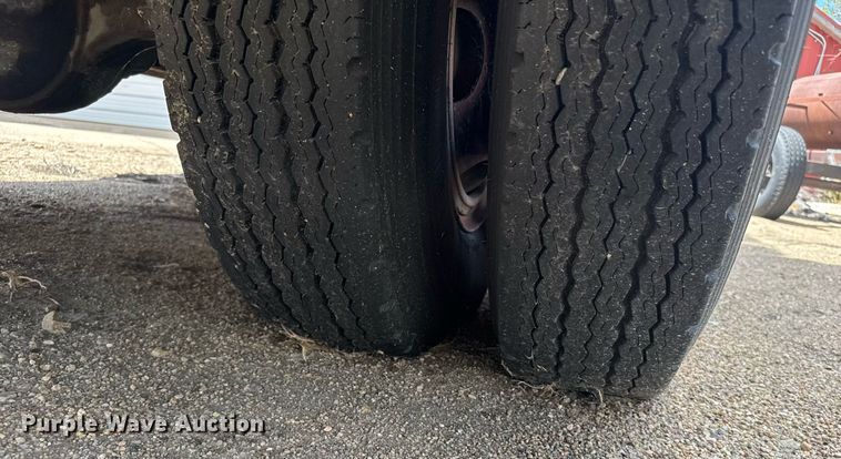 image for item EG6420 1982 Ford F600 rescue vehicle