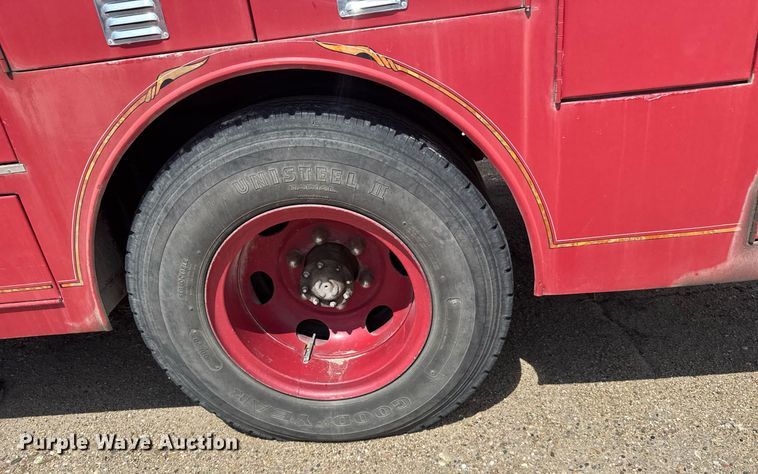 image for item EG6420 1982 Ford F600 rescue vehicle