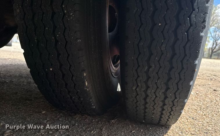 image for item EG6420 1982 Ford F600 rescue vehicle