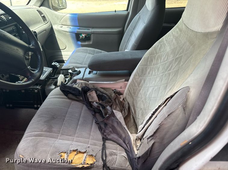 image for item EG6421 1997 Ford Explorer XLT SUV