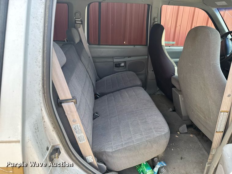 image for item EG6421 1997 Ford Explorer XLT SUV