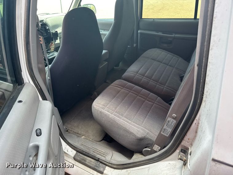 image for item EG6421 1997 Ford Explorer XLT SUV