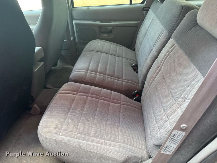 image for item EG6421 1997 Ford Explorer XLT SUV