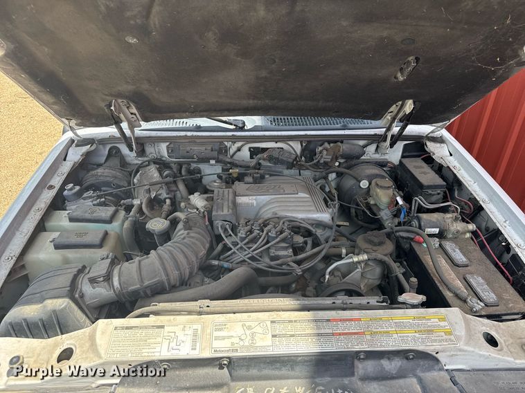 image for item EG6421 1997 Ford Explorer XLT SUV