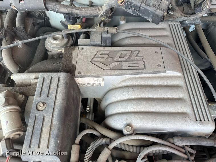 image for item EG6421 1997 Ford Explorer XLT SUV