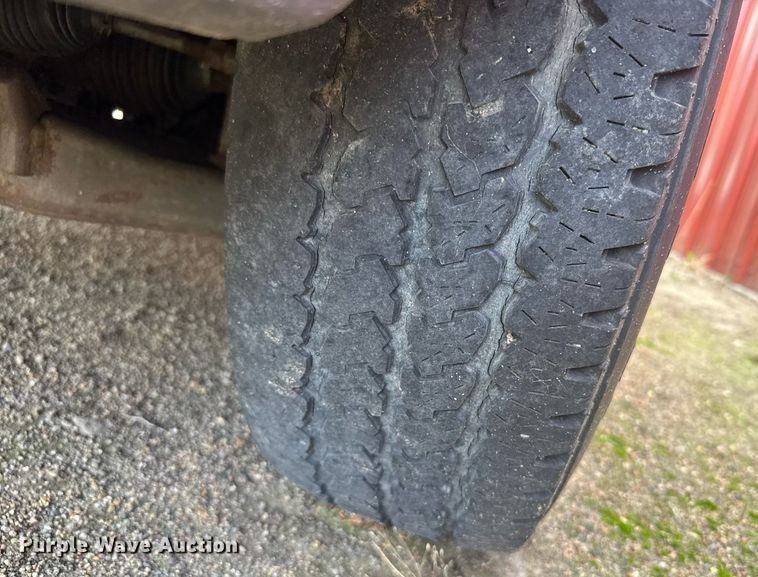 image for item EG6421 1997 Ford Explorer XLT SUV