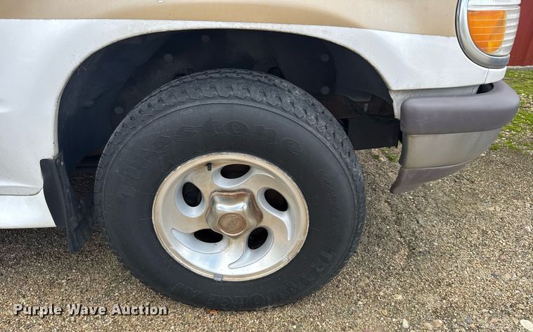 image for item EG6421 1997 Ford Explorer XLT SUV