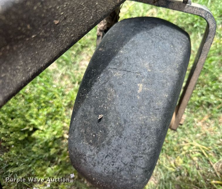 image for item EG6431 Gravely ZT 48 HD ZTR lawn mower