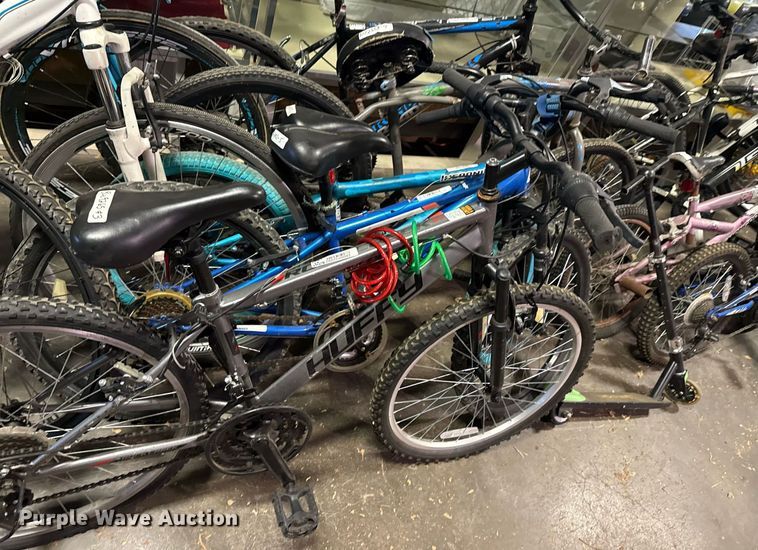 image for item EG8341 Approximately 13 bicycles