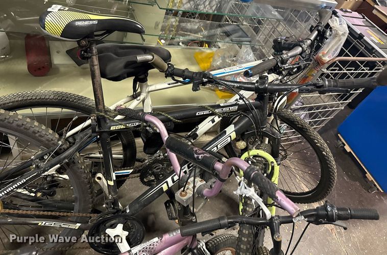 image for item EG8341 Approximately 13 bicycles