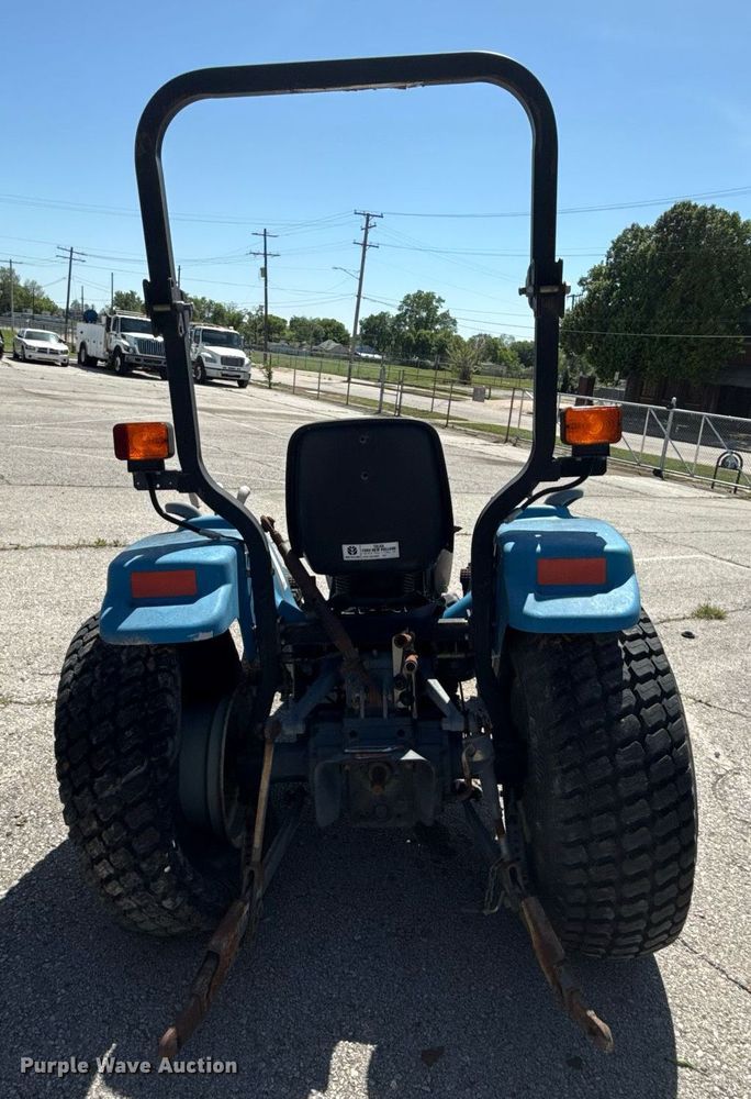 image for item EG8344 1999 New Holland TC29 tractor