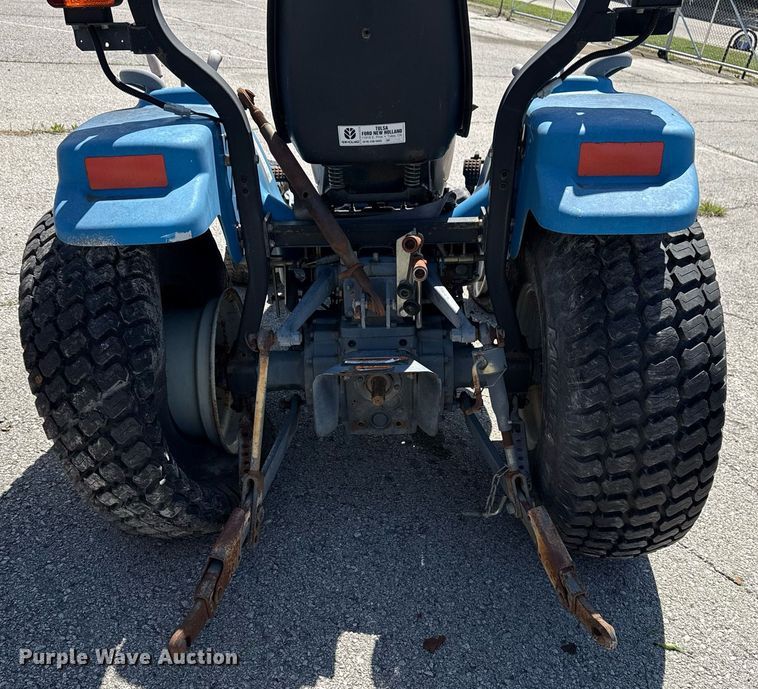 image for item EG8344 1999 New Holland TC29 tractor