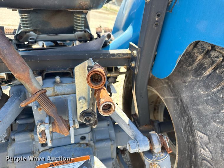 image for item EG8344 1999 New Holland TC29 tractor