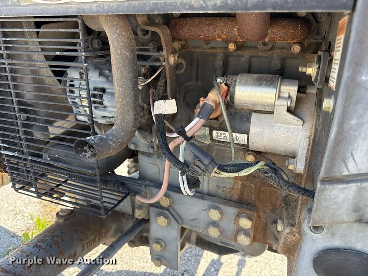 image for item EG8344 1999 New Holland TC29 tractor