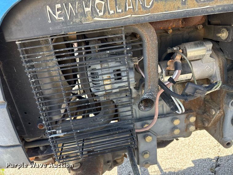 image for item EG8344 1999 New Holland TC29 tractor