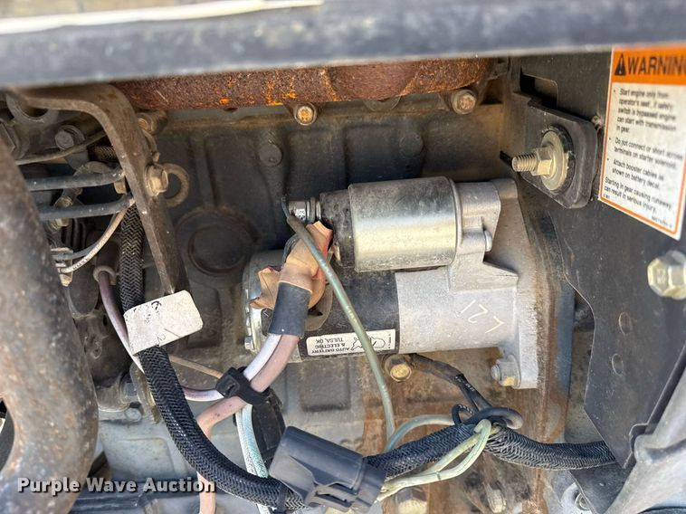 image for item EG8344 1999 New Holland TC29 tractor