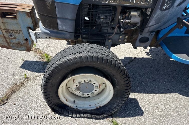 image for item EG8344 1999 New Holland TC29 tractor