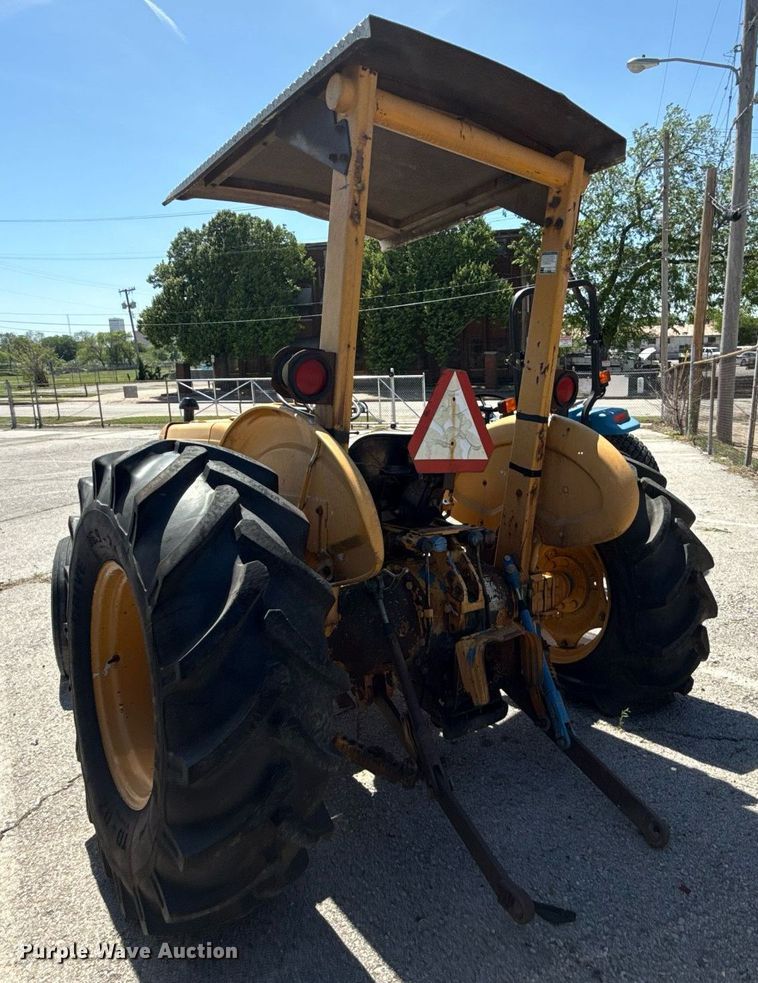 image for item EG8345 1987 Ford New Holland 4610 tractor