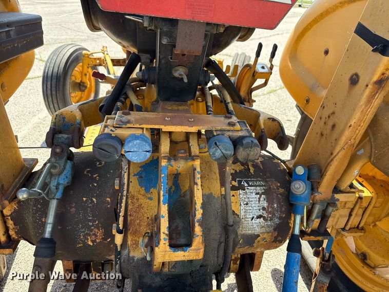 image for item EG8345 1987 Ford New Holland 4610 tractor