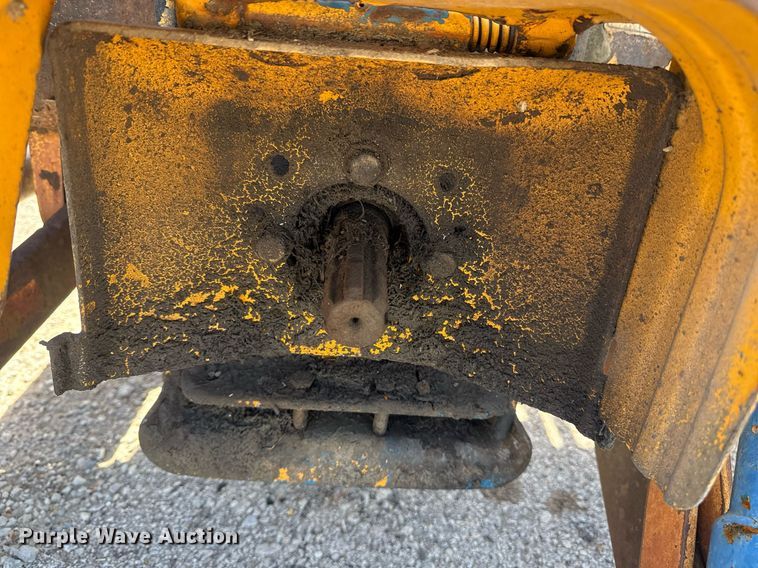 image for item EG8345 1987 Ford New Holland 4610 tractor