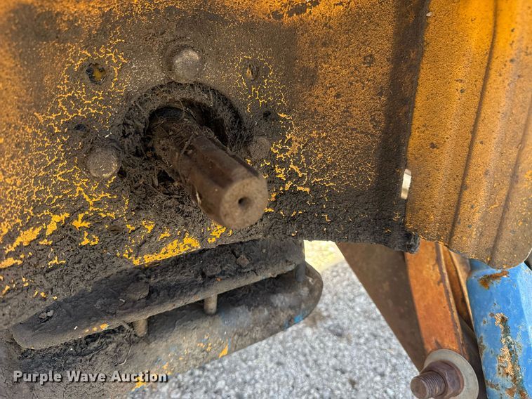 image for item EG8345 1987 Ford New Holland 4610 tractor