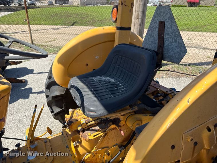 image for item EG8345 1987 Ford New Holland 4610 tractor