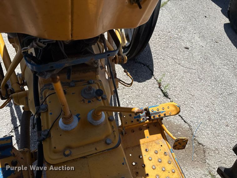 image for item EG8345 1987 Ford New Holland 4610 tractor