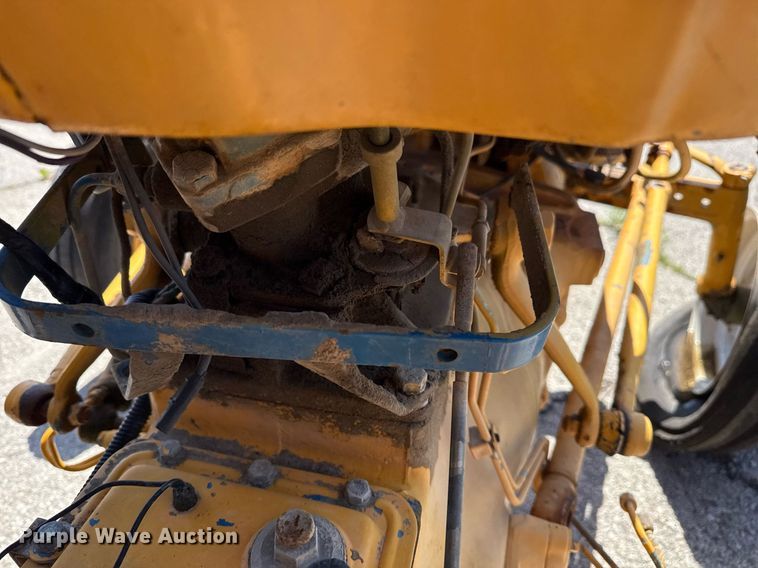 image for item EG8345 1987 Ford New Holland 4610 tractor