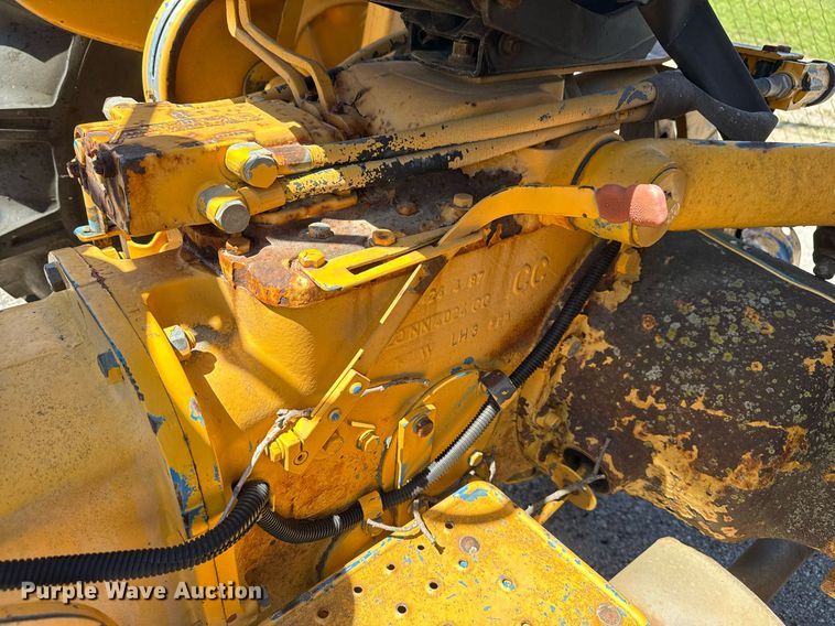 image for item EG8345 1987 Ford New Holland 4610 tractor