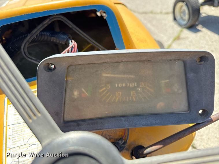 image for item EG8345 1987 Ford New Holland 4610 tractor