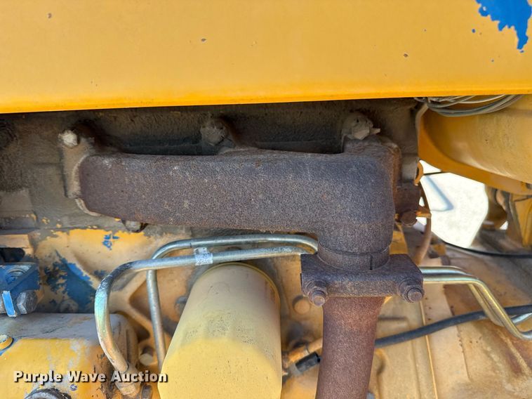 image for item EG8345 1987 Ford New Holland 4610 tractor