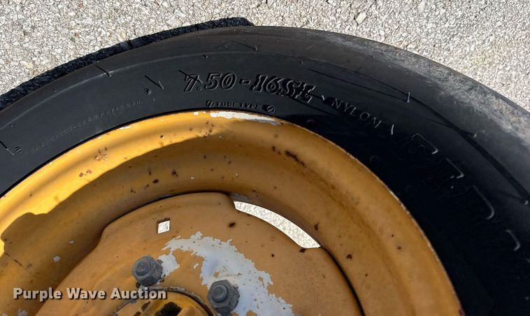 image for item EG8345 1987 Ford New Holland 4610 tractor