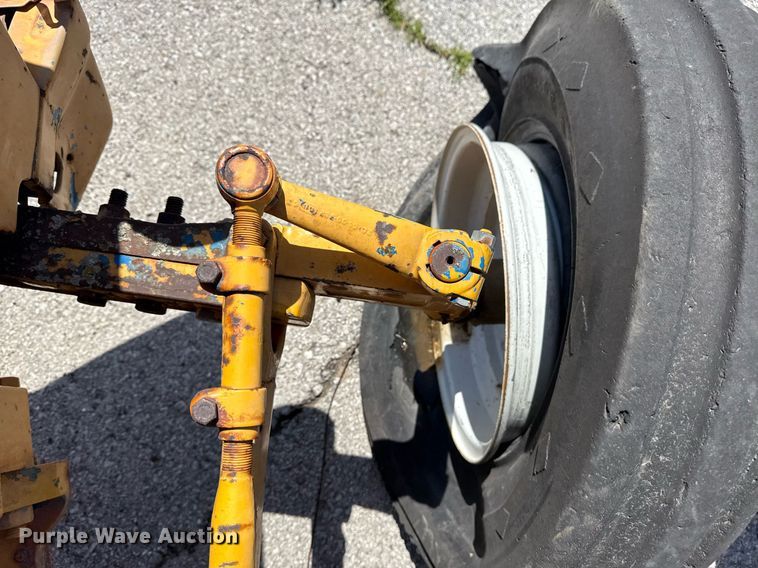 image for item EG8345 1987 Ford New Holland 4610 tractor