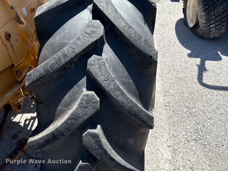 image for item EG8345 1987 Ford New Holland 4610 tractor