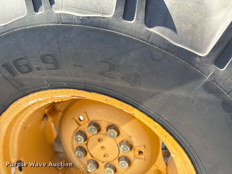 image for item EG8345 1987 Ford New Holland 4610 tractor