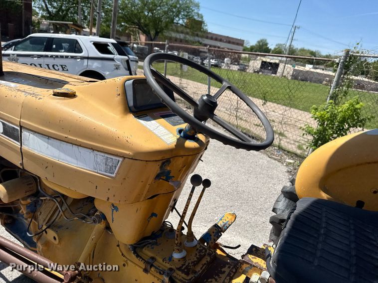 image for item EG8346 1987 Ford 4610 tractor