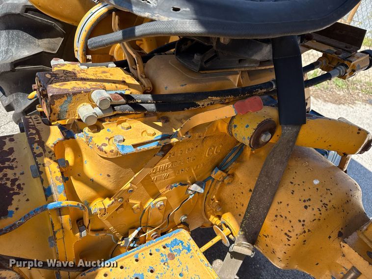 image for item EG8346 1987 Ford 4610 tractor