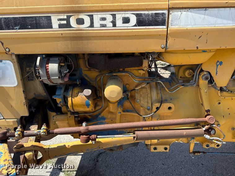 image for item EG8346 1987 Ford 4610 tractor