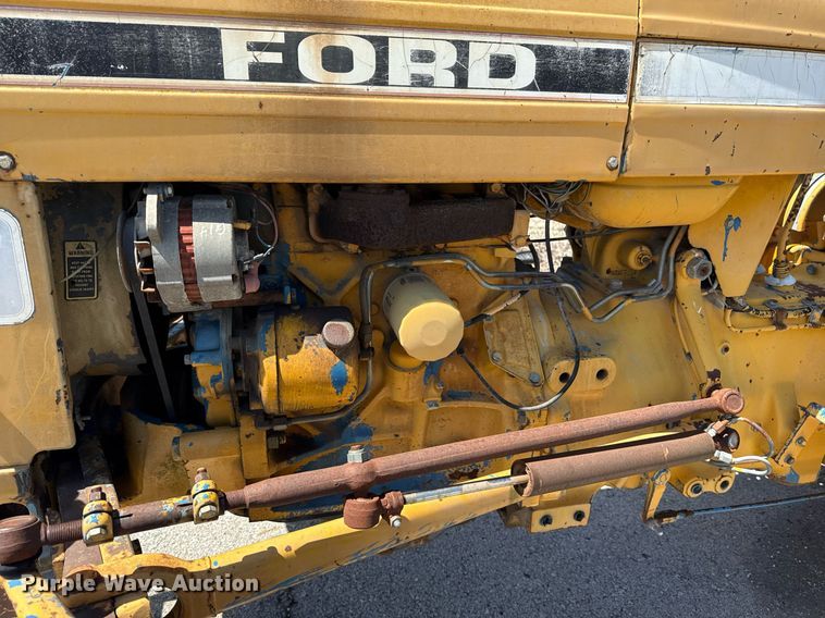 image for item EG8346 1987 Ford 4610 tractor