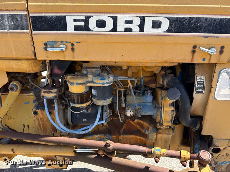 image for item EG8346 1987 Ford 4610 tractor