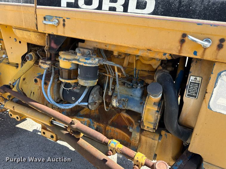 image for item EG8346 1987 Ford 4610 tractor