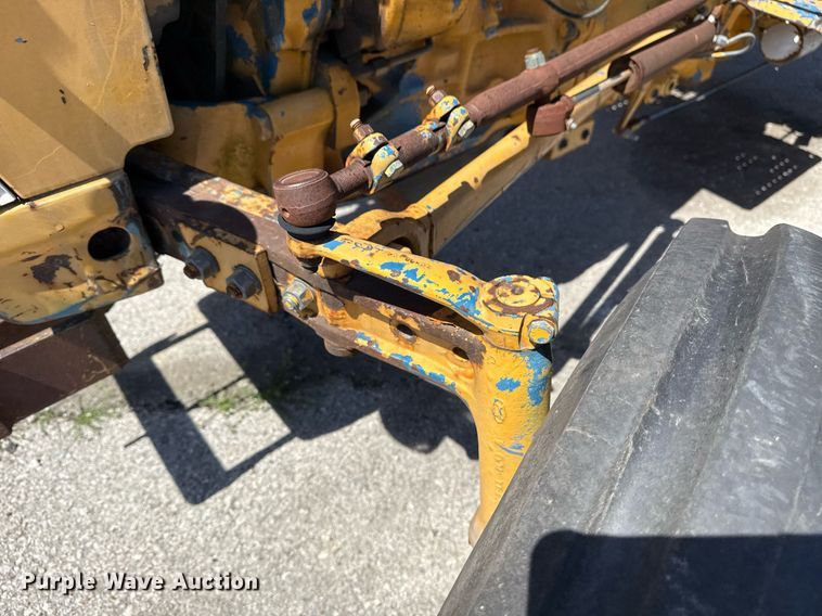 image for item EG8346 1987 Ford 4610 tractor