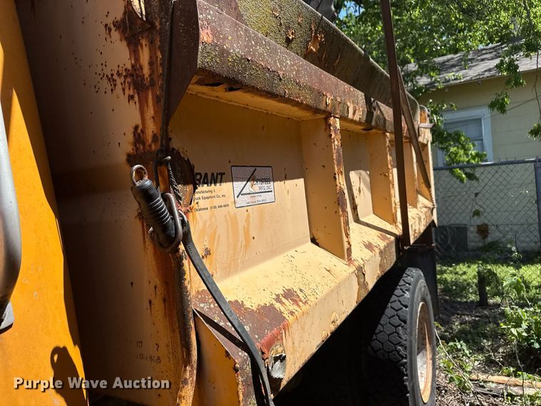 image for item EG8347 1992 International 4900 dump truck