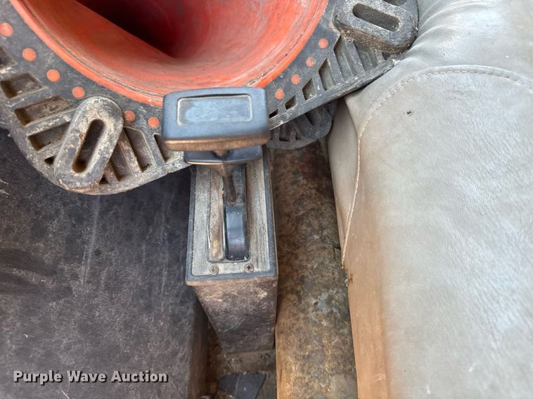 image for item EG8347 1992 International 4900 dump truck