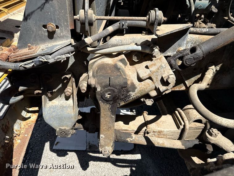 image for item EG8347 1992 International 4900 dump truck